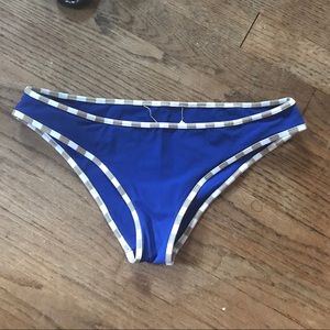 DVF Bikini bottoms 💙